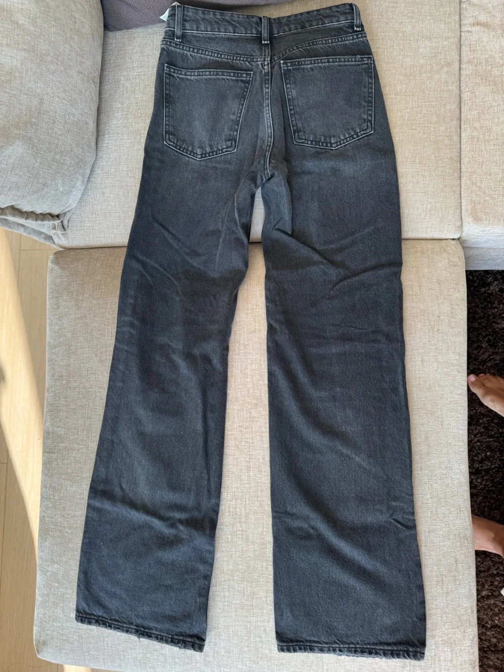 Zara Woman’s Straight Jeans in Washed Black